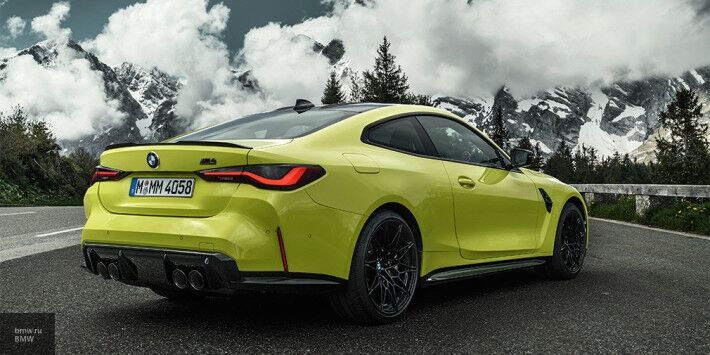 BMW представила обновленные седан M3 и купе M4