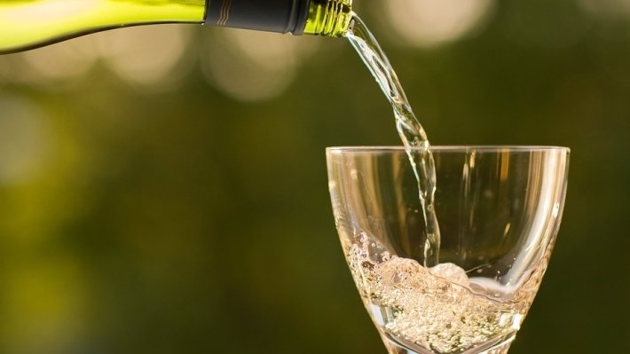 Российские виноделы назвали угрозы для производства шампанского