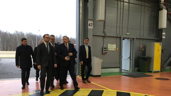Беглов осуществил рабочий визит в ремонтирующее &laquo;Сапсаны&raquo; депо &laquo;Металлострой&raquo;