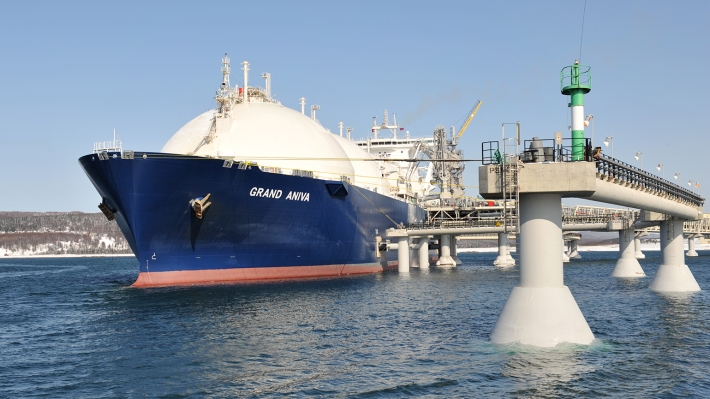 Развязанная инфовойна не поможет США вытеснить Россию с газового рынка Европы