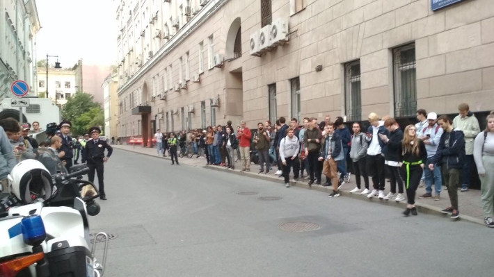 Предотвращать беспорядки в России позволит диалог власти с народом и действенный закон