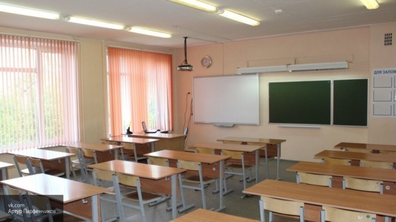 Беглов: школы Петербурга успешно применяют разработки предприятий