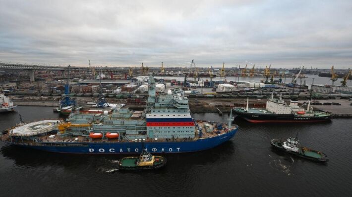 Обвал нефтяного рынка изменил российскую ледокольную программу