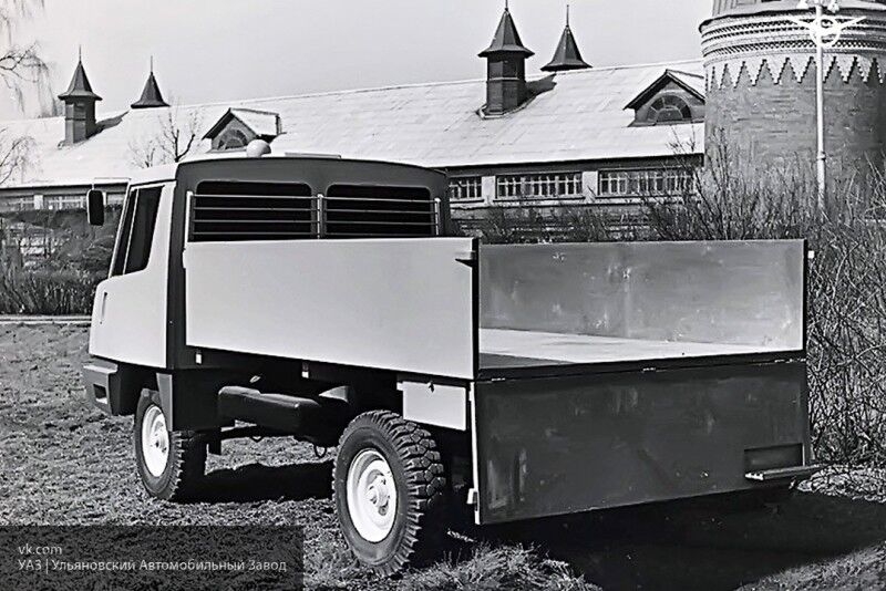 Появились фотографии модели УАЗ из углепластика