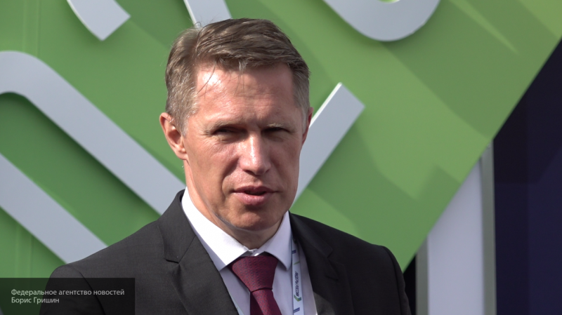 Мурашко заявил о плановом производстве вакцины "Спутник V"