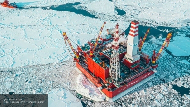 Bloomberg: страны ОПЕК+ обсуждают смягчение ограничений на нефтедобычу