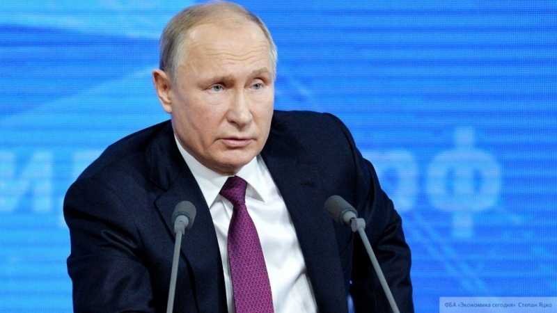 Путин отметил опасность спада промпроизводства и роста бедности в пандемию