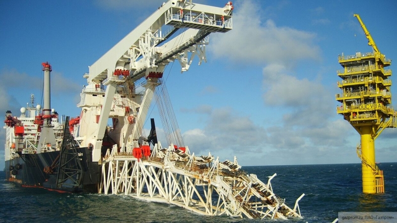 Строящая "Северный поток — 2" баржа "Фортуна" вновь сменила владельца