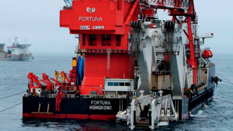 Строящее "СП-2" судно "Фортуна" взяло курс на порт Висмар