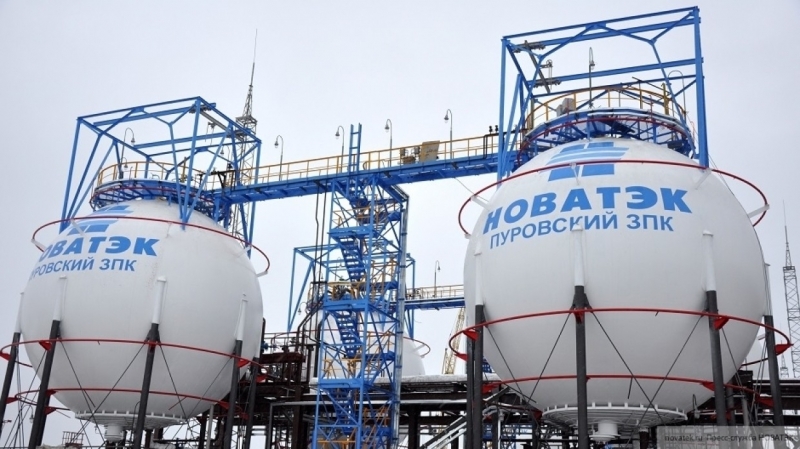 Лидерами инвестиционной эффективности в России стали "НОВАТЭК" и РЖД