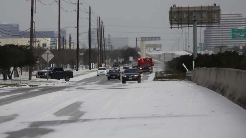 Тонны загрязняющих веществ "травят" воздух замерзающего Техаса
