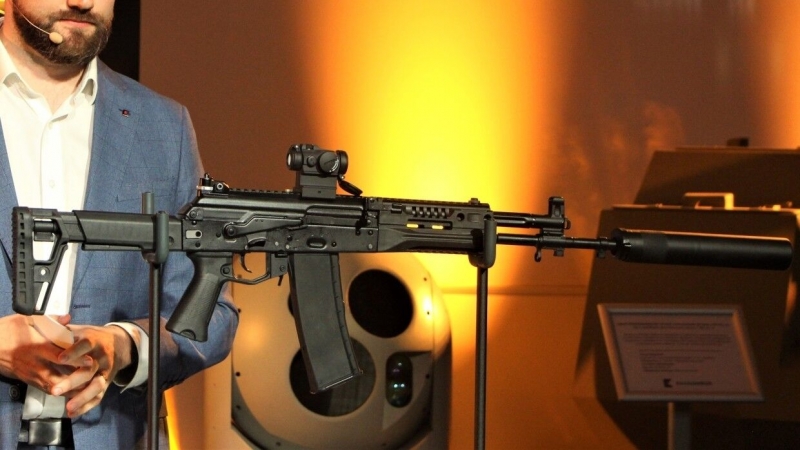 Директор "Калашникова" объяснил разработку автомата АК-19 под патроны НАТО