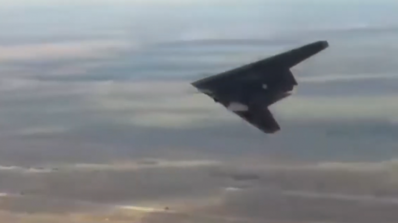 В России начато строительство еще трех ударных беспилотников С-70 "Охотник"