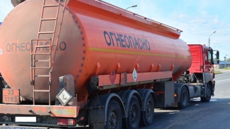 Авария в Оренбуржье привела к разливу нефтепродуктов