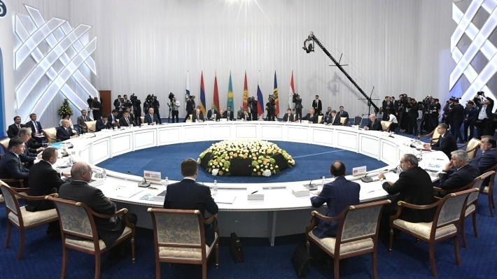 Многомиллионные инвестиции РФ в золото Киргизии поддержат ЕАЭС