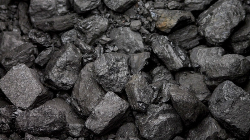 Российские поезда с углем стоят в пробке перед китайской границей