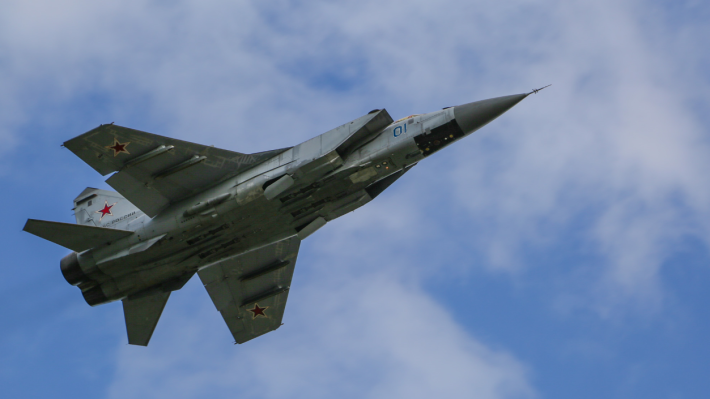 Дрозденко обозначил главные риски консолидации «Сухого» и МиГ