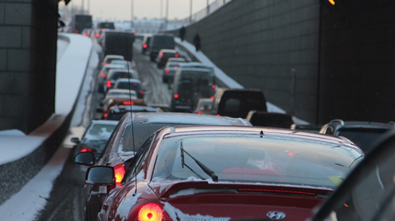 Российские автосалоны демонстрируют спад дефицита новых машин