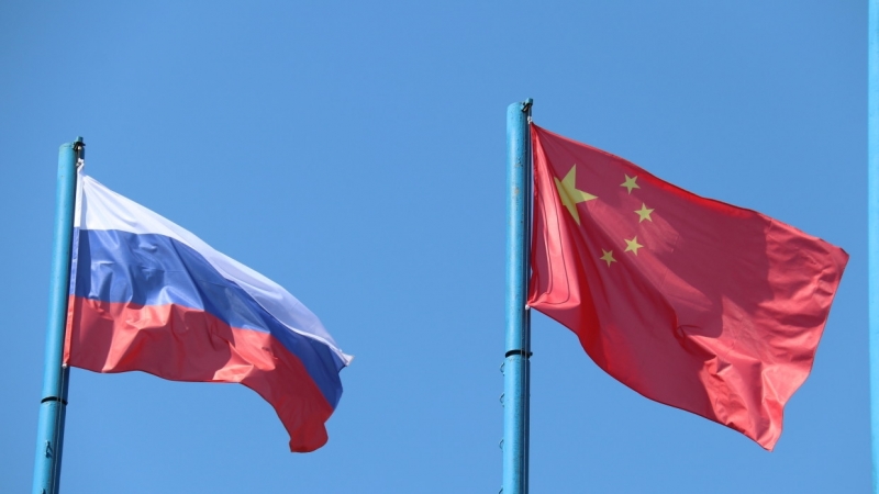 Минпромторг РФ оценил перспективы перехода России и Китая на расчеты в нацвалютах