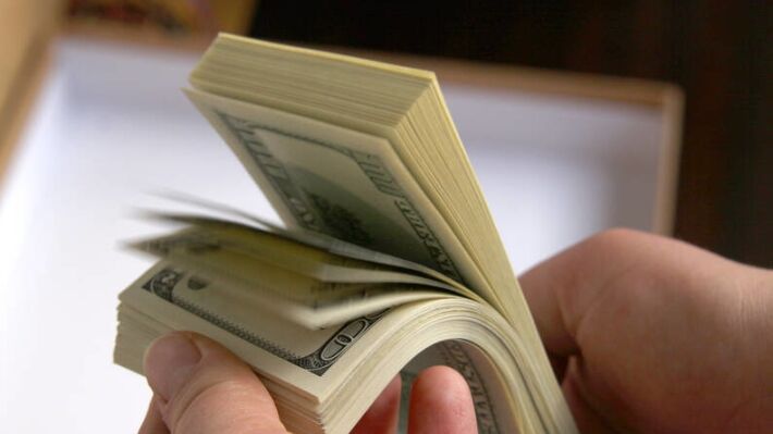 Зашкаливающая безработица в США на фоне пандемии контрастирует с опережающими мерами РФ