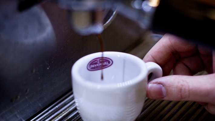 Востребованными на рынке труда скоро станут профессии каменщиков, горничных и бариста