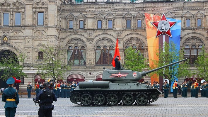 Парад Победы в Москве на Красной площади: новинки военной техники, пролет авиации, как попасть, где смотреть салют 9 мая 2018