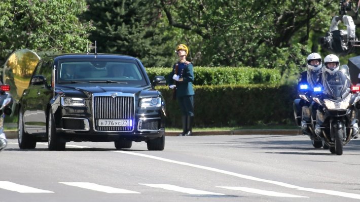 Названы имя и характеристики нового лимузина Путина