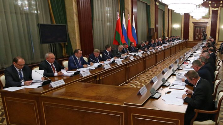 "Правительство национальных интересов": Путин определил "фронт работ" новому правительству