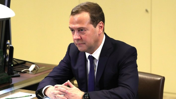 Медведев назвал продукцию, без которой невозможна современная жизнь