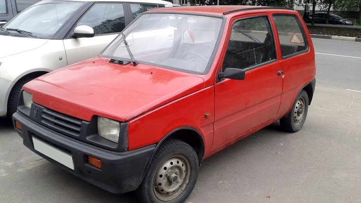 За бортом -50°C, а в салоне +18°C: армия России показала уникальный боевой снегоход "Беркут-2" для военных операций в Арктике