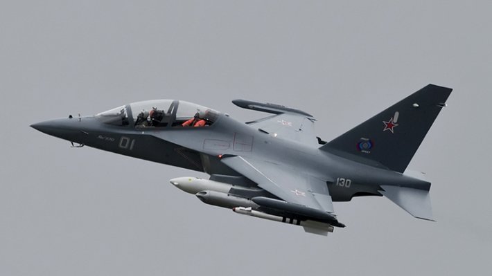 Лучший на рынке обороны: Россия удивила мир грозным оружием - легким реактивным истребителем, рожденным в СССР