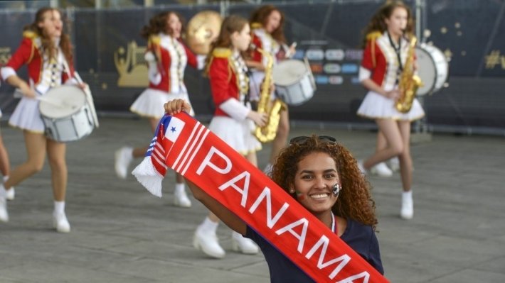 Тренер Панамы пообещал побриться налысо и выпить водки