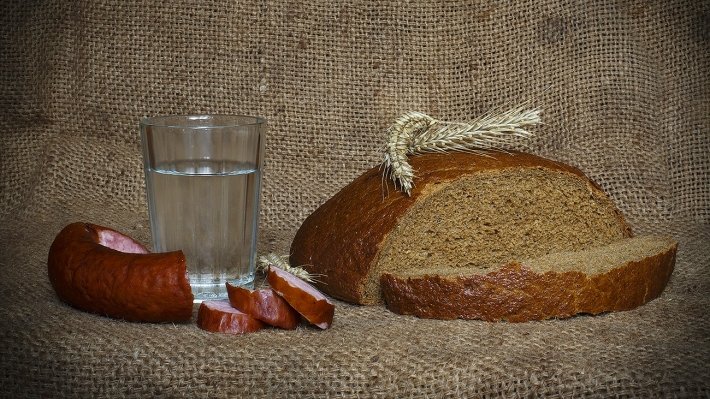 Все дело в гривне: водочный кризис на Украине инициирован Киевом