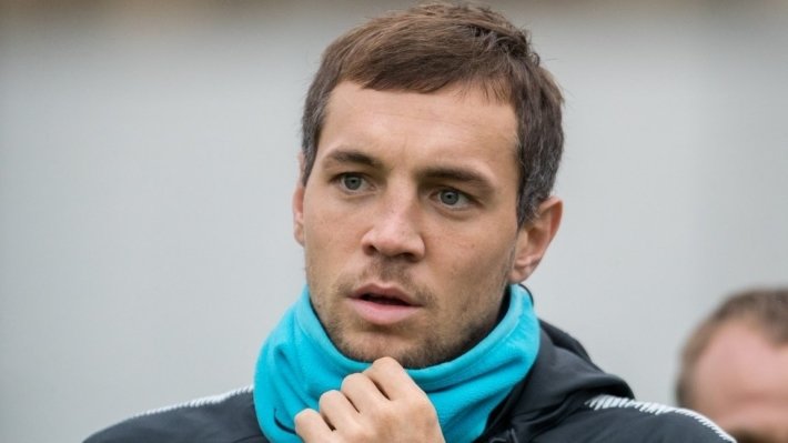 «Отдали честь»: гости ЧМ и болельщики сборной РФ поддержали Дзюбу перед матчем с Уругваем