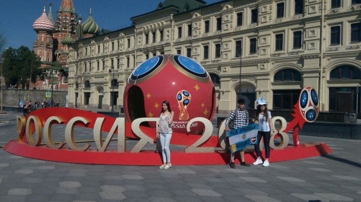 Они улыбаются: ЧМ-2018 сломал главный стереотип Запада о России