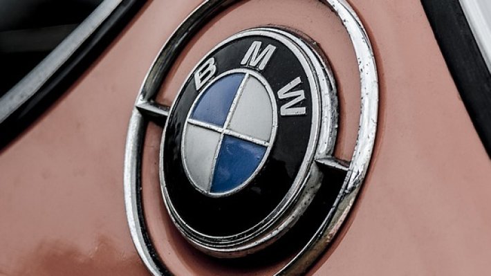 В Сети появились фото BMW 8 Series без камуфляжа