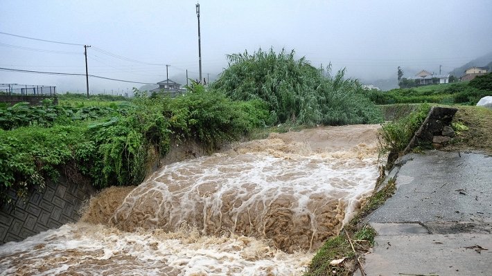 Из-за наводнения в Японии закрыли заводы Mazda и Mitsubishi – NHK