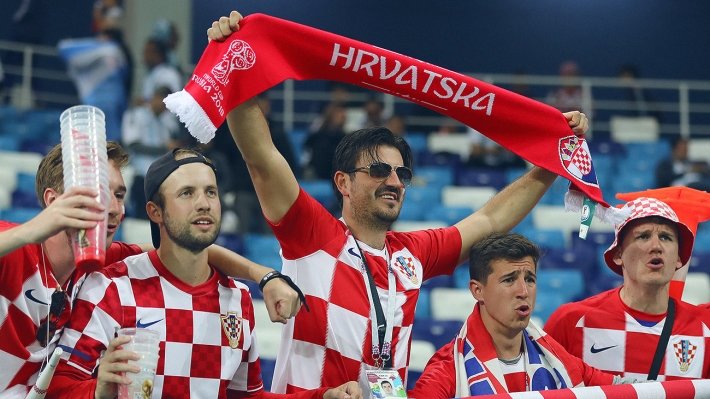 Жители Хорватии празднуют выход своей сборной в финал ЧМ