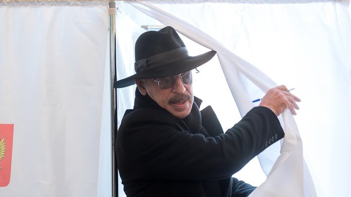 «С оптимизмом к победе»: Боярский верит в успех сборной России в 1/4 финала ЧМ