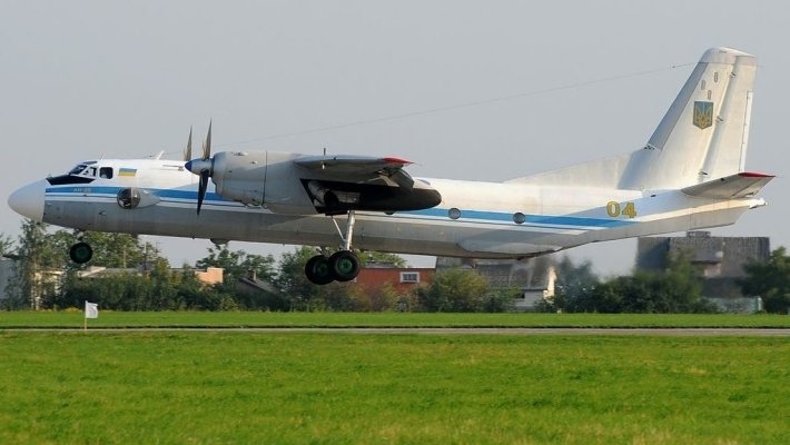 "Опять со свинцовой плитой в салоне?": зрителям "Фарнборо-2018" посоветовали держаться подальше от украинского Ан-178