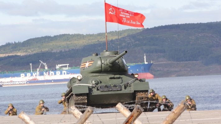 Давайте сравним крутой BMW и обычную «Ниву»: в России рассказали, почему не боятся американского оружия