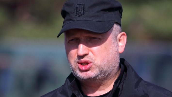 Турчинов объявил об успешном испытании крылатой ракеты на Украине