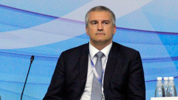 Работу завода «Крымский титан» приостановили из-за выбросов