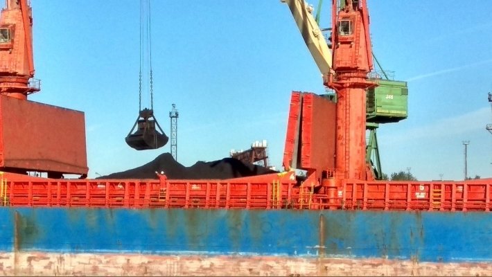 Чиновники изучат налоговую нагрузку на добывающие отрасли