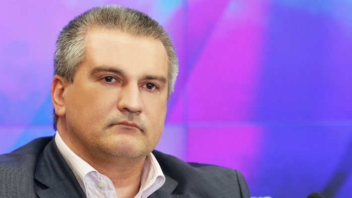 Аксенов объявил трехдневный траур на полуострове Крым с 18 октября