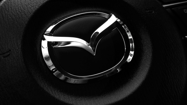 Mazda обновила поступивший в продажу год назад CX-8