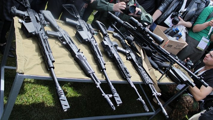 За желанием США производить российское оружие скрывается намерение потеснить РФ на международном рынке