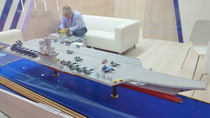 Россия планирует построить легкий авианосец-катамаран