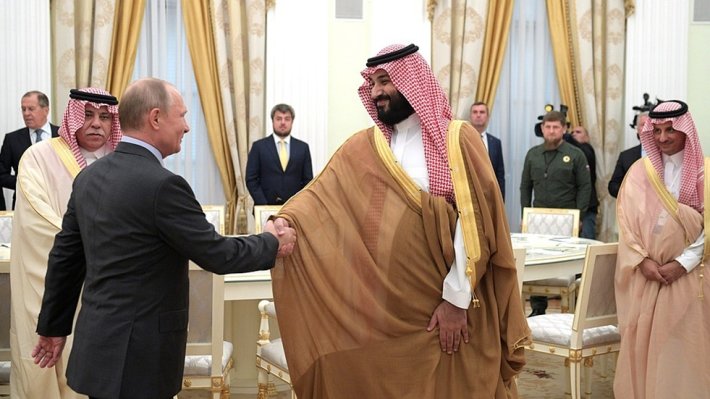 Миллиардные инвестиции Саудовской Аравии в СПГ играют на руку России и ослабляют США