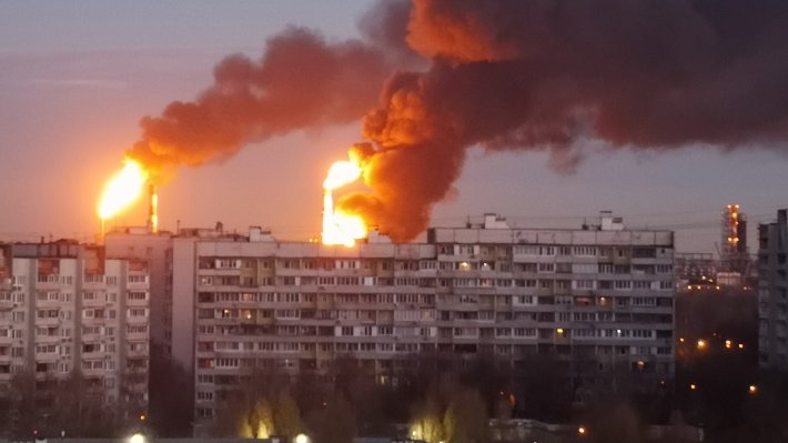 В Минэнерго назвали вероятную причину пожара на заводе в Капотне